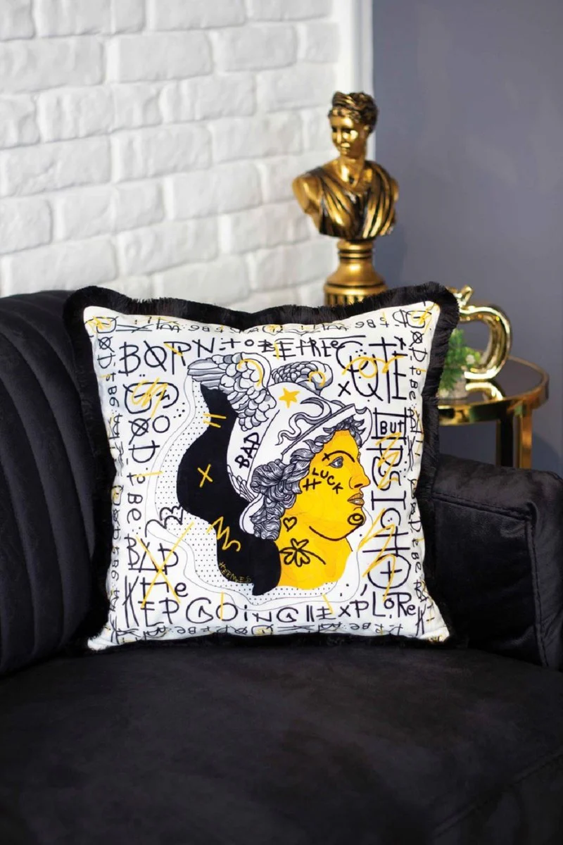 Casa Padrino cojín decorativa de lujo blanco / amarillo / negro 45 x 45 cm - Almohada de terciopelo estampado con flecos - Accesorios decorativos de lujo