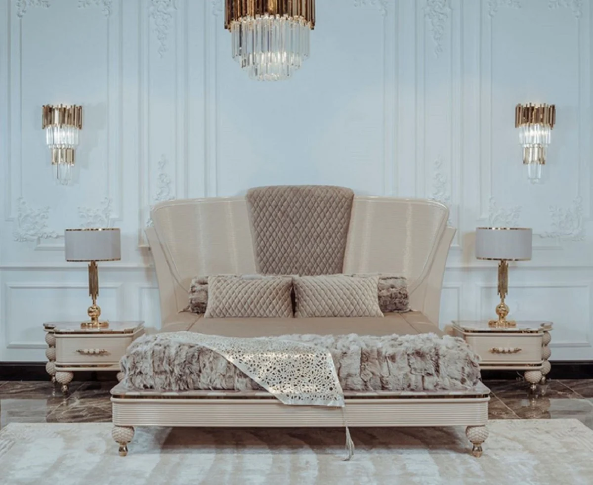 Casa Padrino Conjunto de Dormitorio Art Deco de Lujo Beige / Gris / Oro - 1 Cama Doble con Cabecero y 2 Mesas de Noche - Muebles de Dormitorio y de Hotel Art Deco - Colección de Lujo