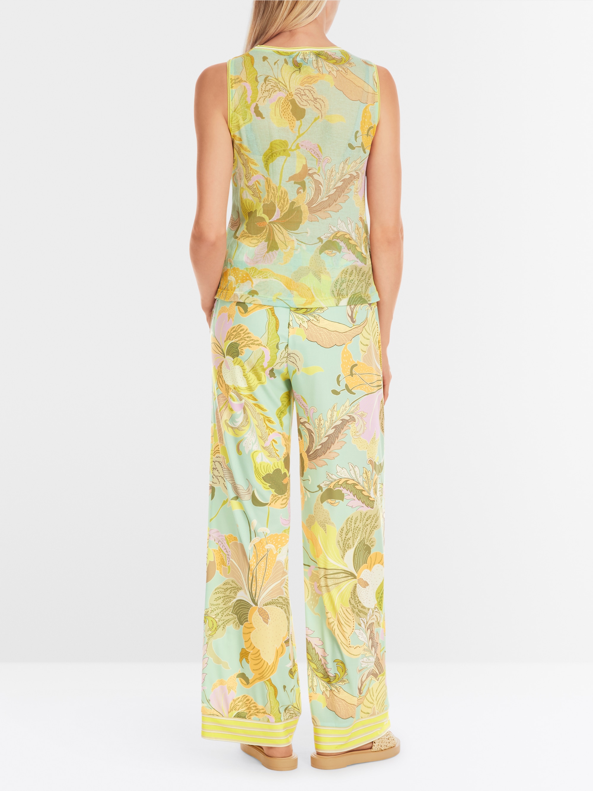 Marc-Cain Knitted in Germany sleeveless knit top