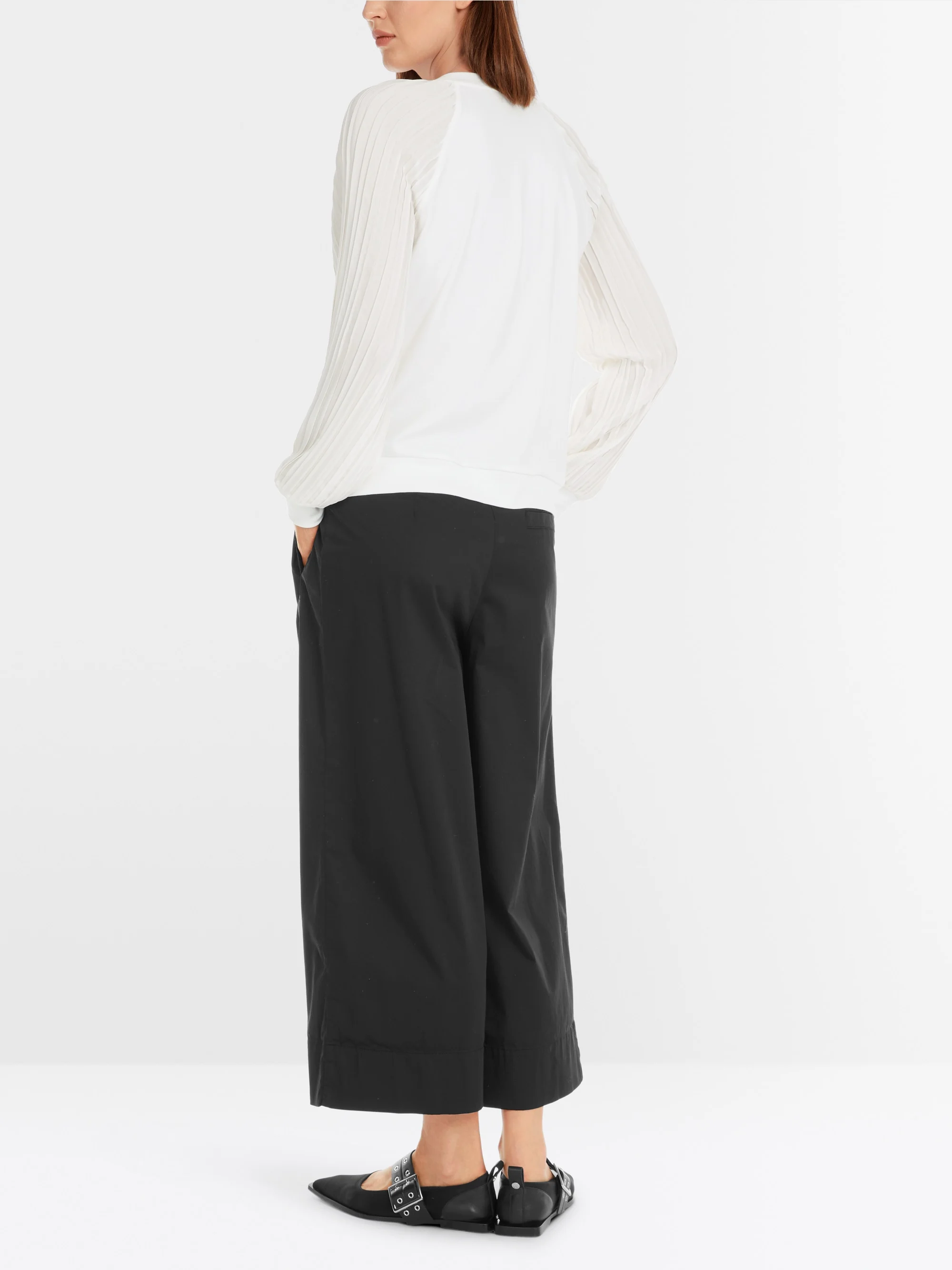 Marc-Cain Plain blouse with pleated sleeves