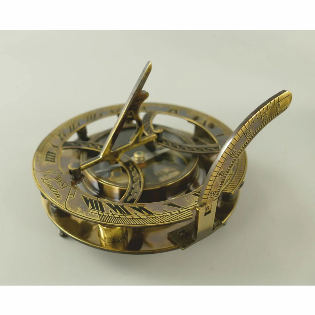 Casa Padrino reloj de sol con br¨²jula decorativa de estilo antiguo en caja de madera marr¨®n / lat¨®n bru?ido