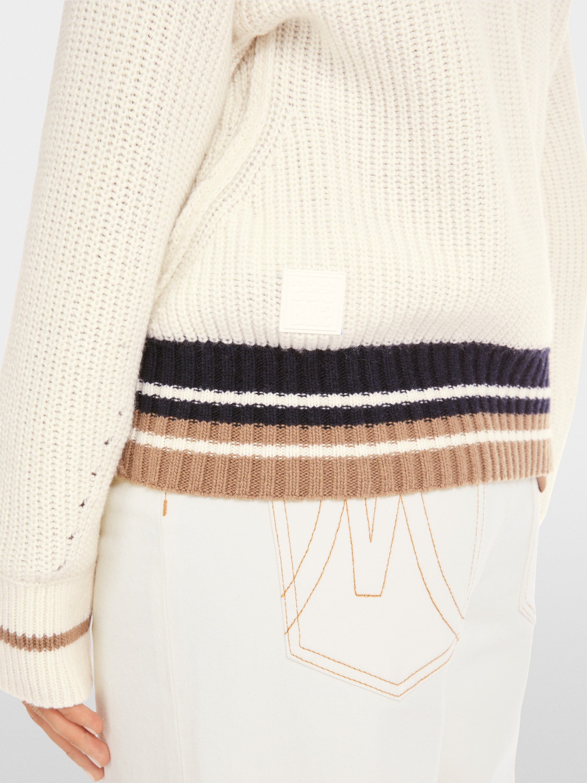 Marc-Cain Egg-shaped sweater – Knitted in Germany