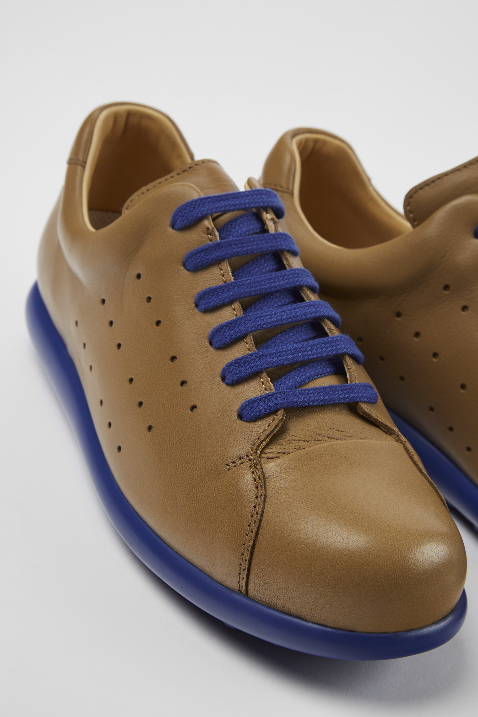 Pelotas XLite - Brown leather shoes for women