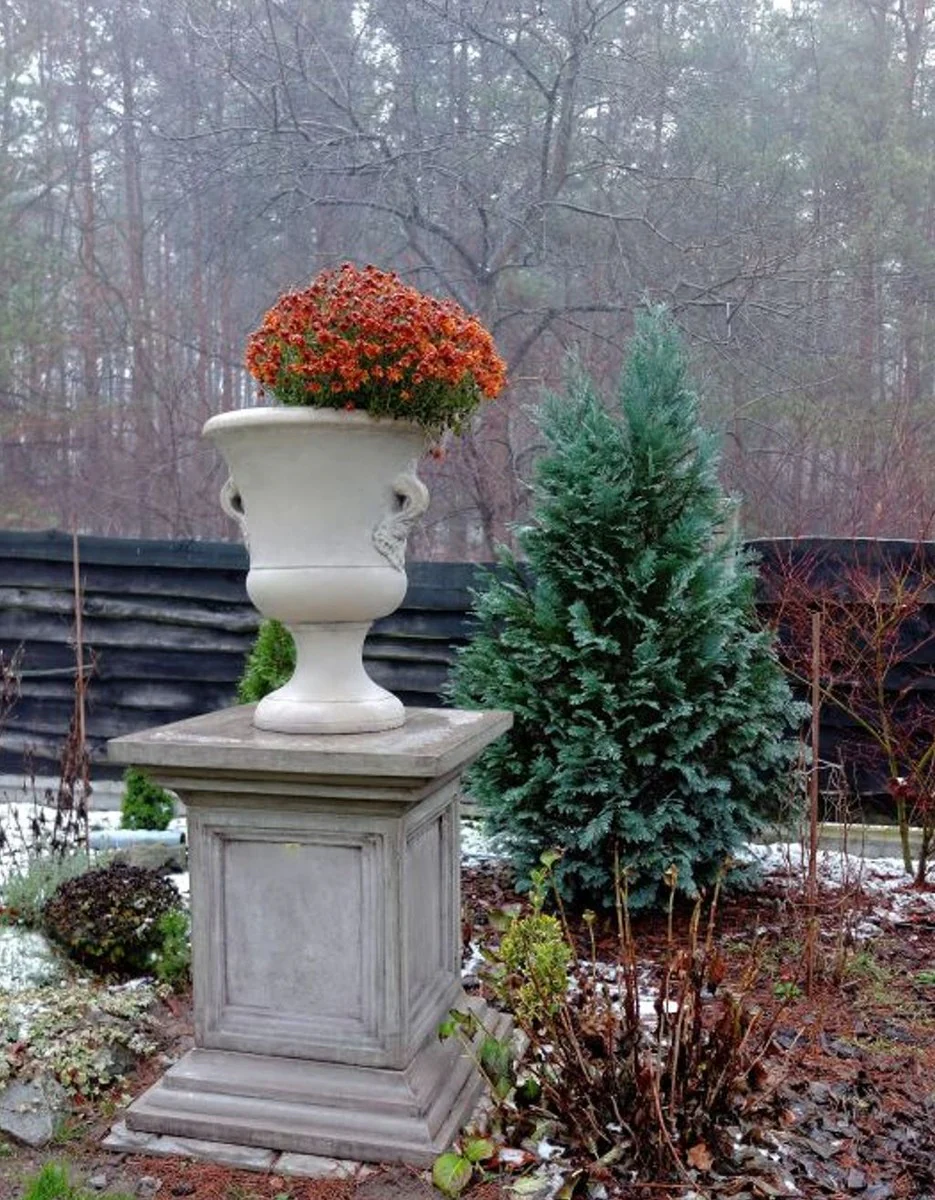 Casa Padrino maceta decorativo de jardín barroco gris Ø 54 x A. 77 cm - Magnífico macetero de estilo barroco - Accesorios de decoración de terrazas y jardines barrocos