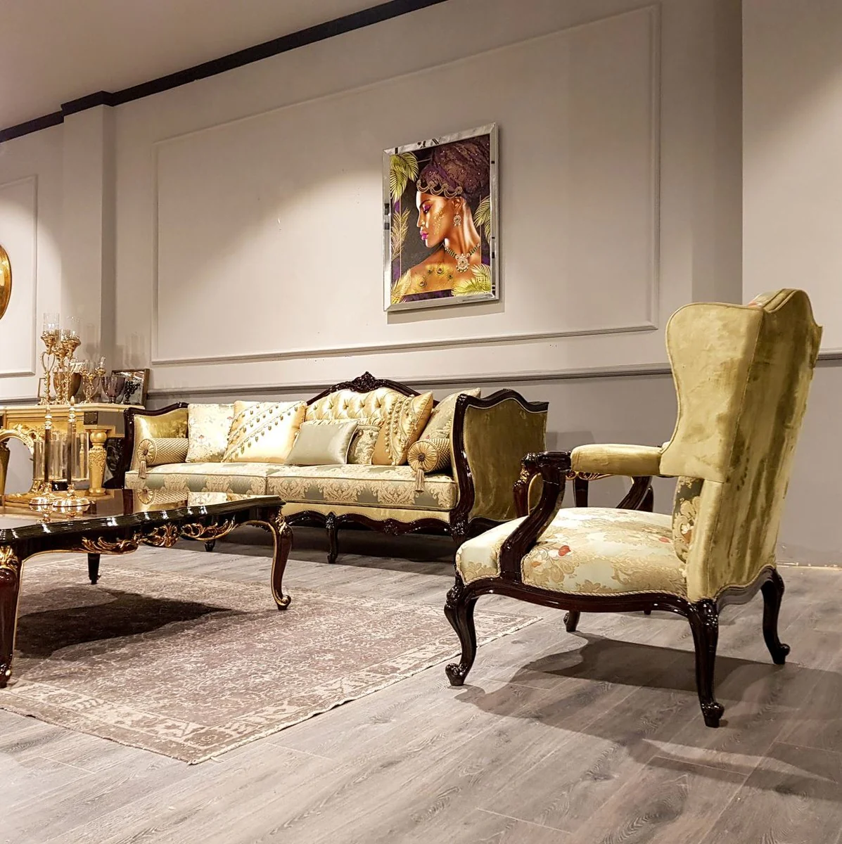 Casa Padrino sof¨¢ barroco de lujo oro / plata / negro - Magn¨ªfico sof¨¢ de sal¨®n con patr¨®n elegante - Muebles Barrocos