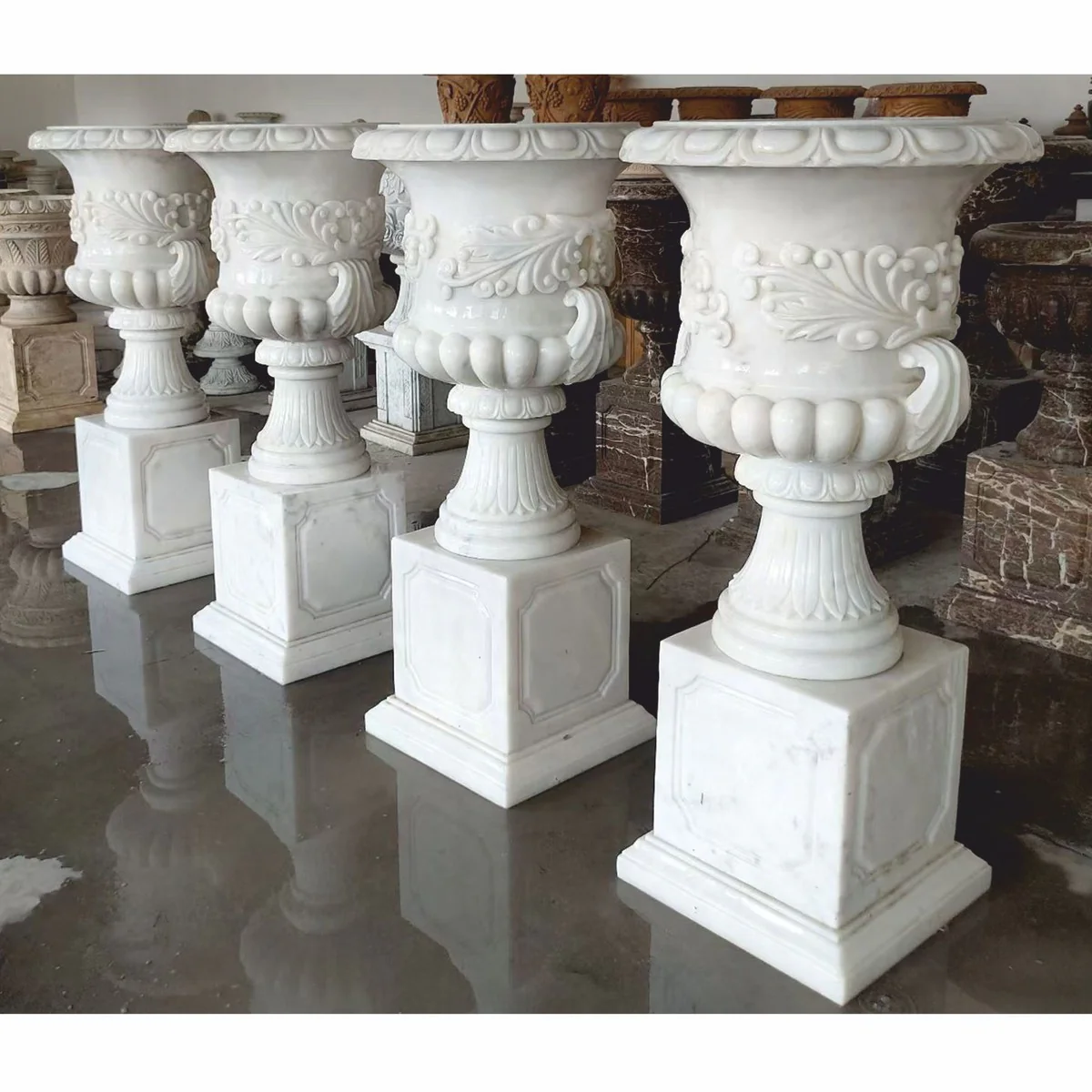 Casa Padrino conjunto de macetas barrocos de lujo de m¨¢rmol sobre pilares blanco Al. 120 cm