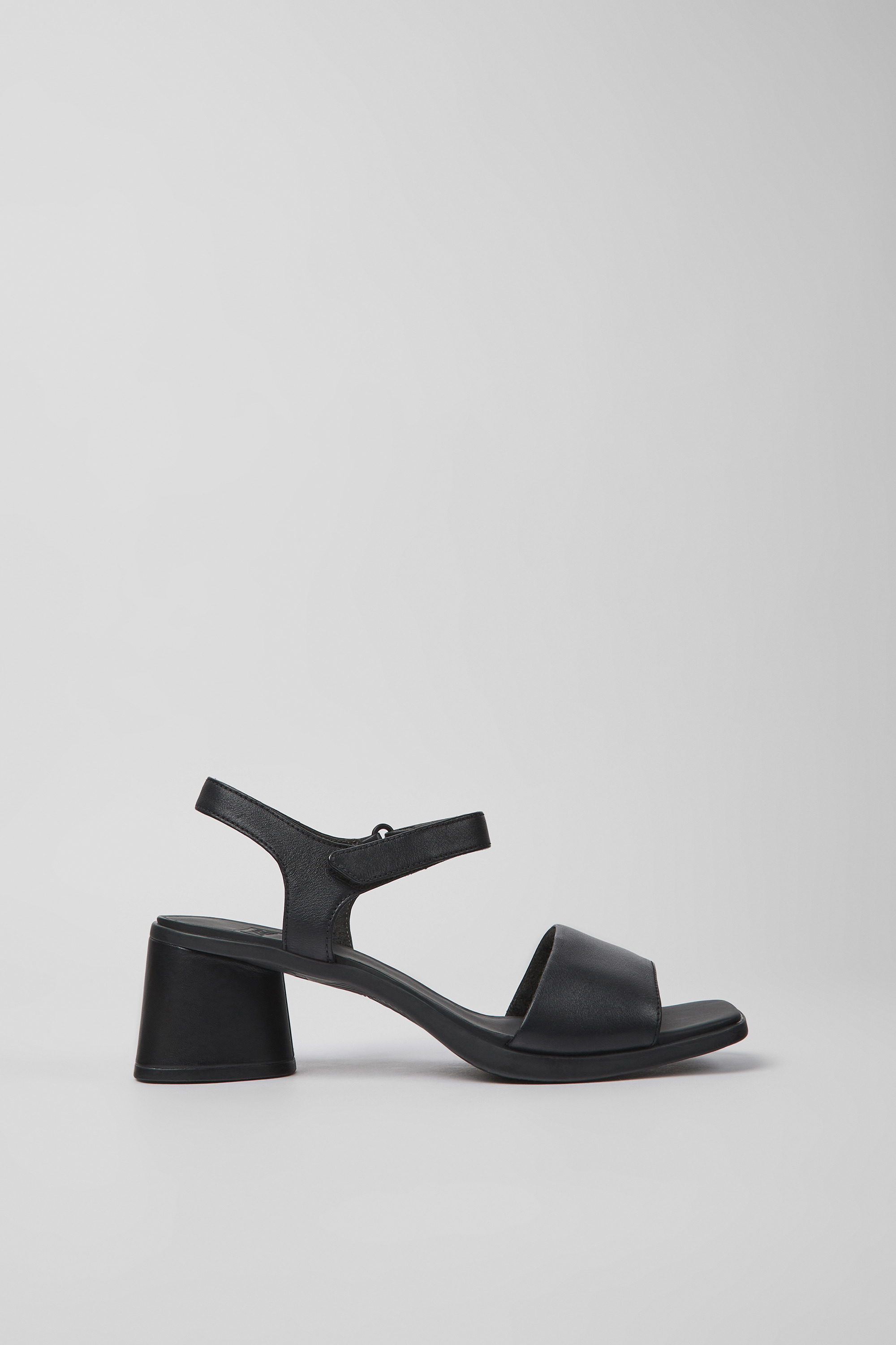 Kiara - Black leather sandals for women