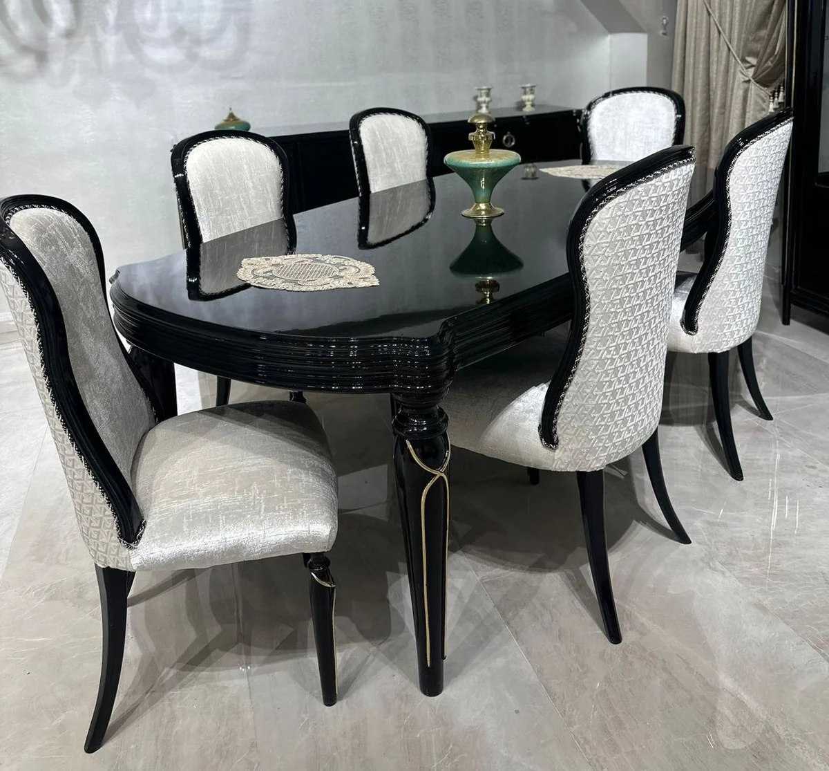 Casa Padrino conjunto de comedor barroco de lujo crema / negro / oro - 1 Mesa de comedor y 6 sillas de comedor