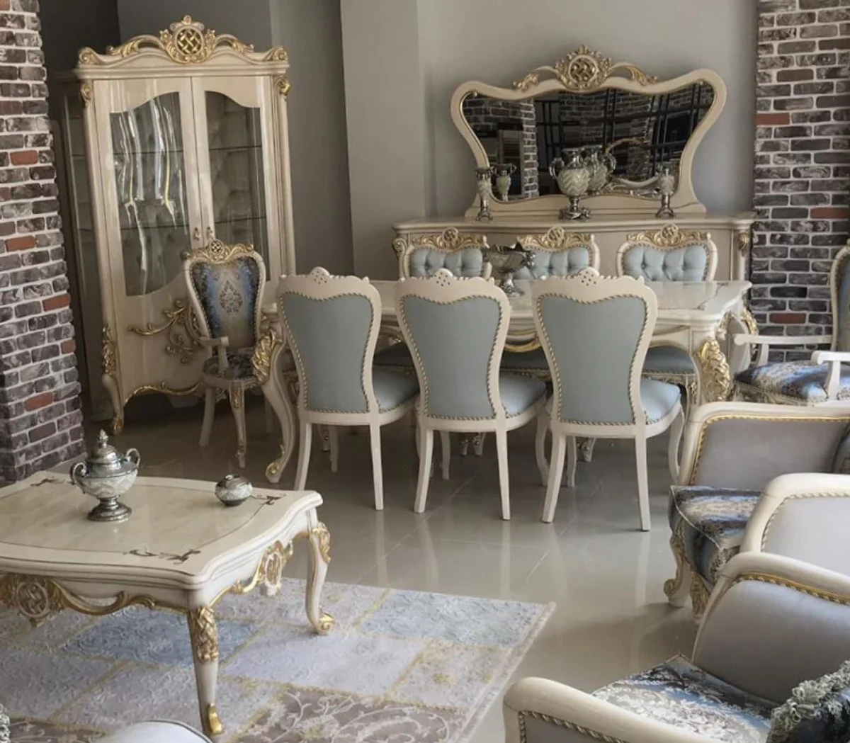 Casa Padrino vitrina barroco de lujo blanco / oro 130 x 50 x A. 222 cm - Magn¨ªfica vitrina con 2 puertas de vidrio y 2 estantes de vidrio - Muebles Barrocos