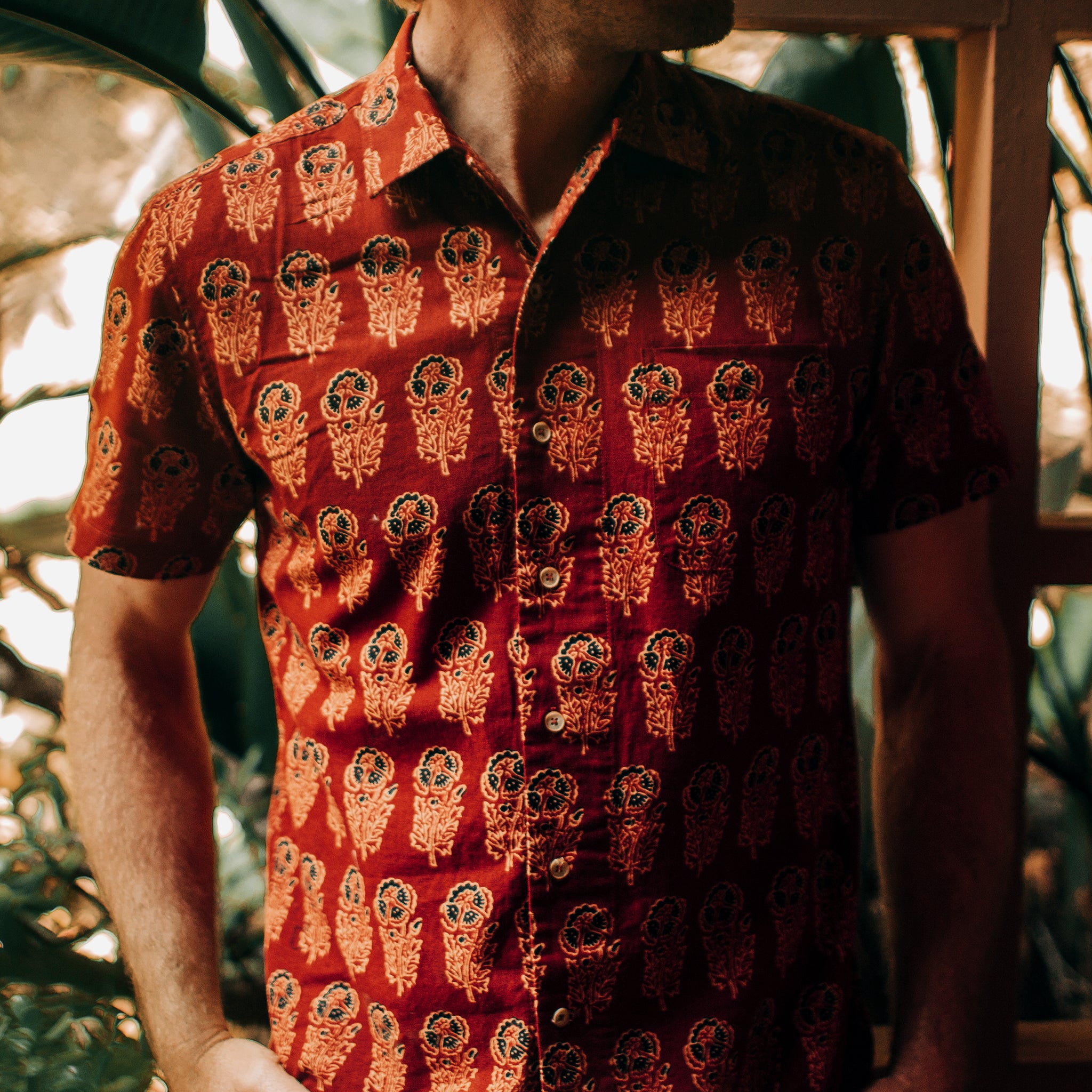 The Short Sleeve Hawthorne in Rust Floral