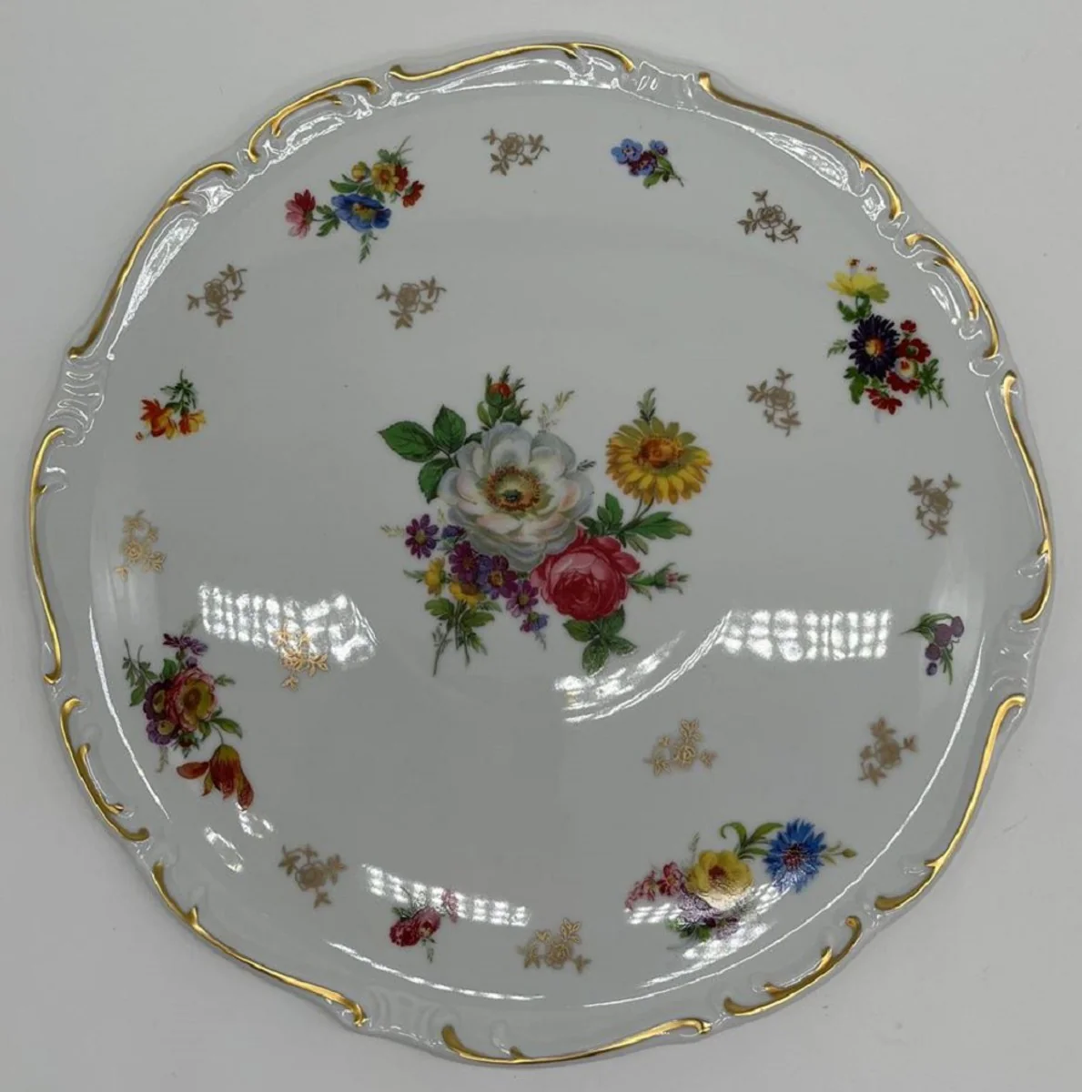 Casa Padrino Plato de Porcelana Barroco de Lujo Blanco / Multicolor / Oro ? 31 cm - Plato de Tarta Redondo - Accesorios de Porcelana Barroco de Lujo - Reichenbach Porzellan - Hecho en Alemania