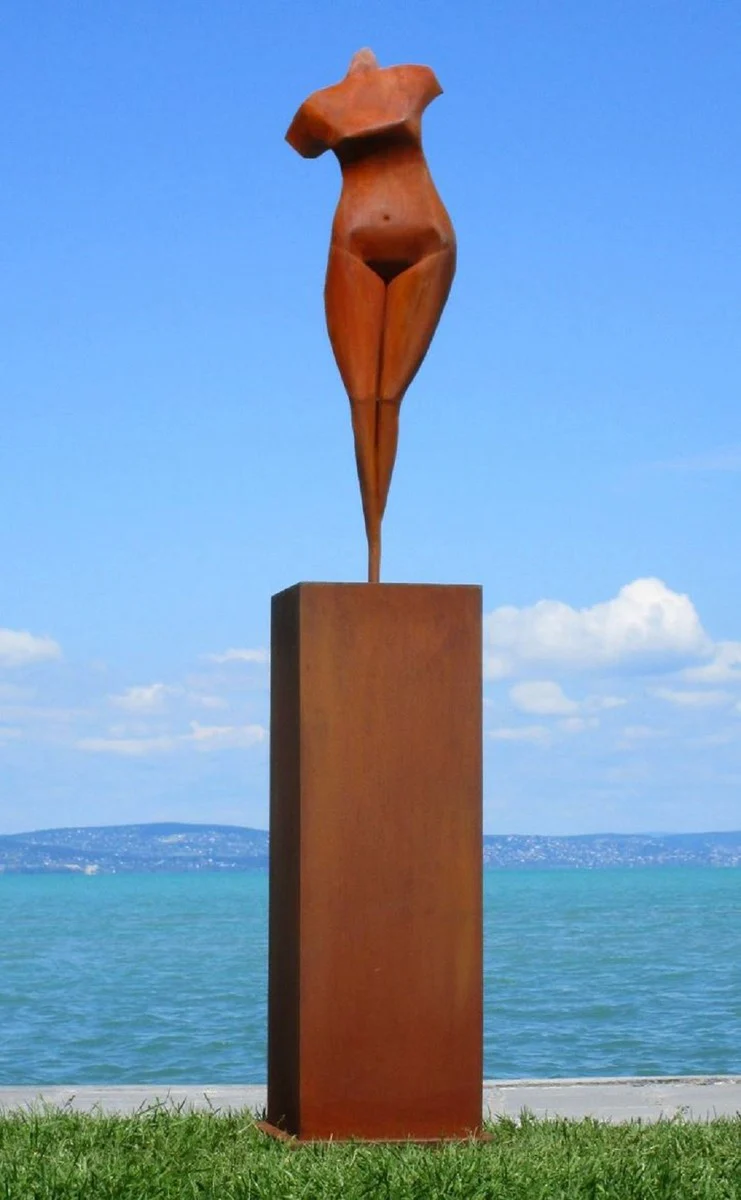 Casa Padrino escultura de metal de decoraci¨®n de jard¨ªn XXL mujer sobre columna ¨®xido A. 205 cm