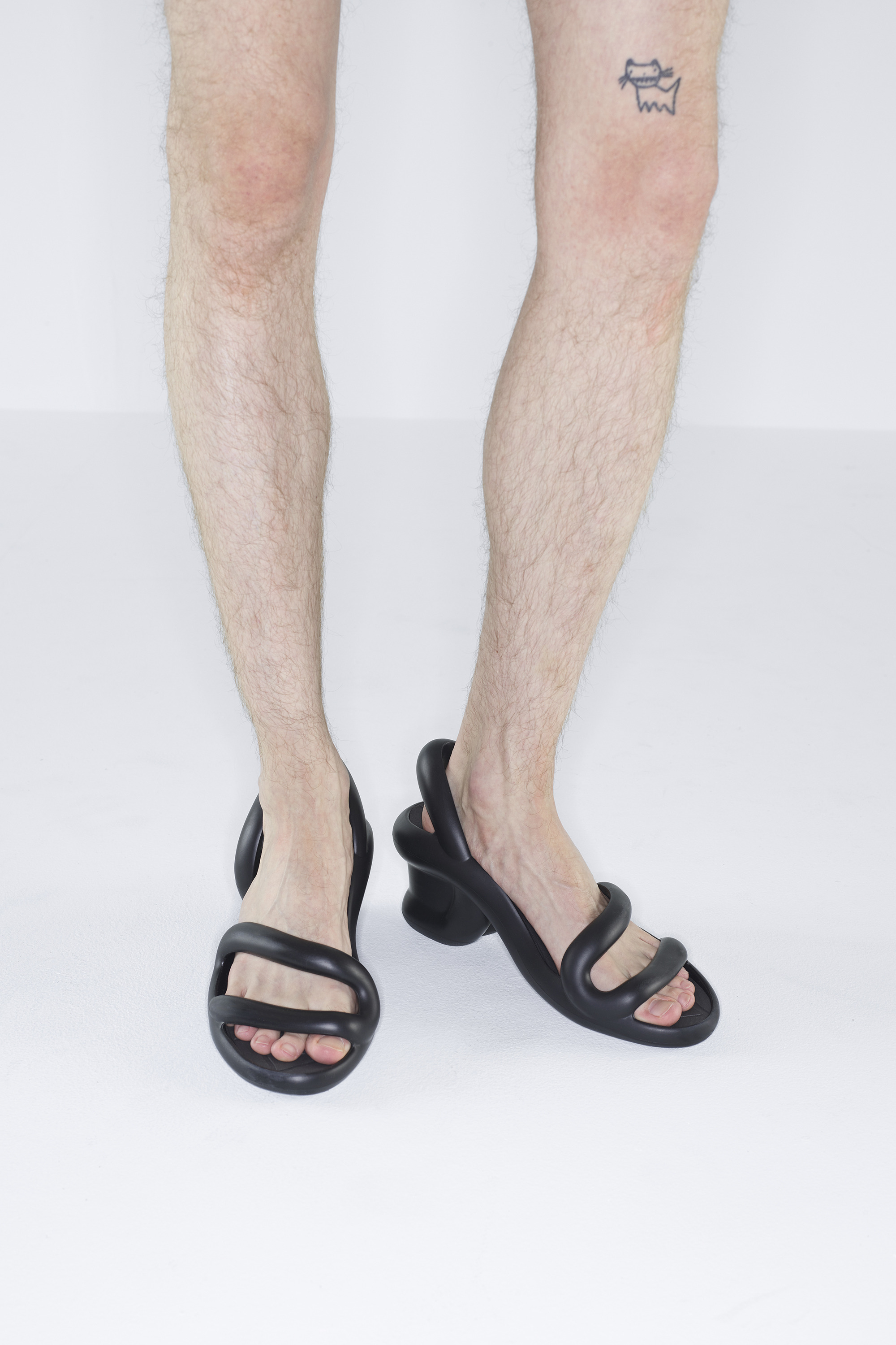 Kobarah - Black unisex sandals