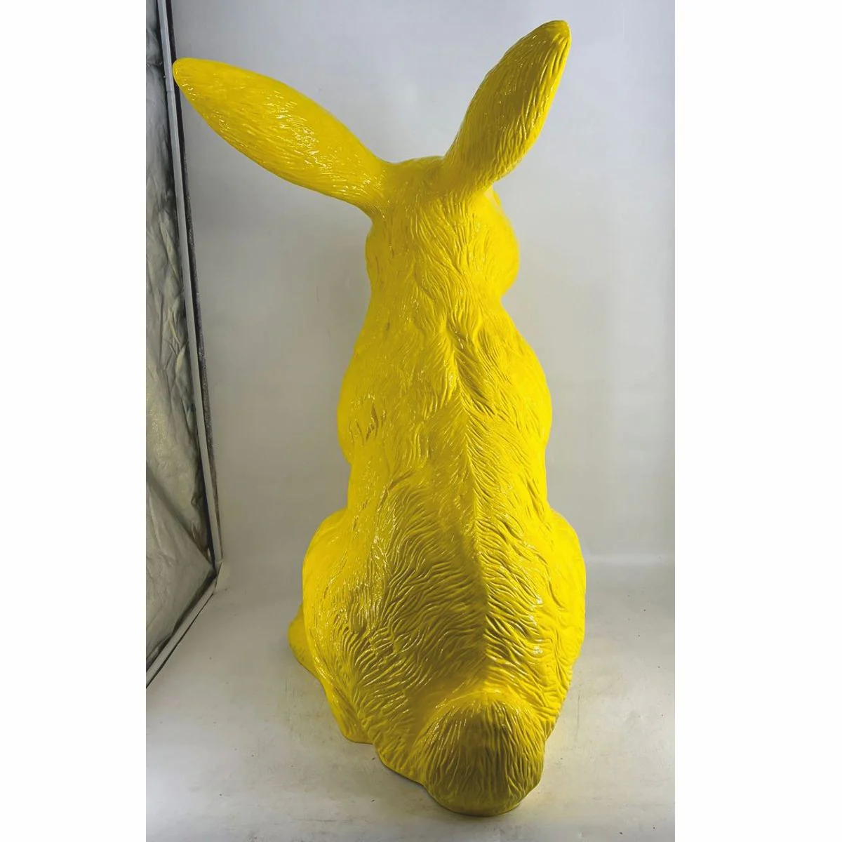 Casa Padrino escultura decorativa XXL conejo amarillo A. 120 cm - Figura de jard¨ªn