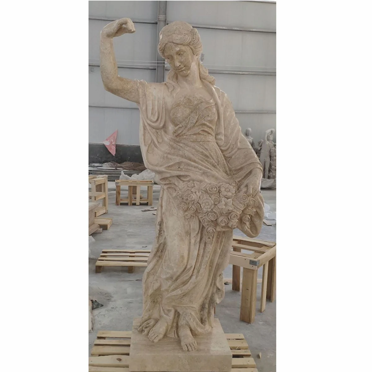 Casa Padrino conjunto de 4 esculturas decorativas de jard¨ªn Art Nouveau de travertino damas beige A. 190 cm