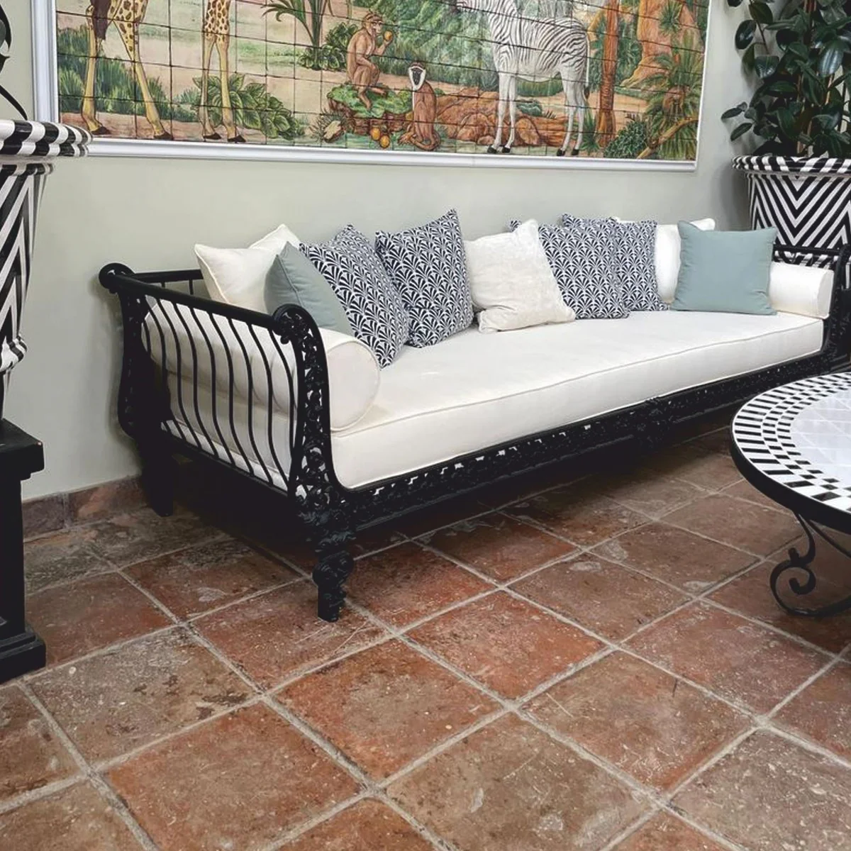 Casa Padrino Sof¨¢ Barroco de Lujo Negro / Blanco 300 cm - Muebles Barrocos para Hotel y Jard¨ªn