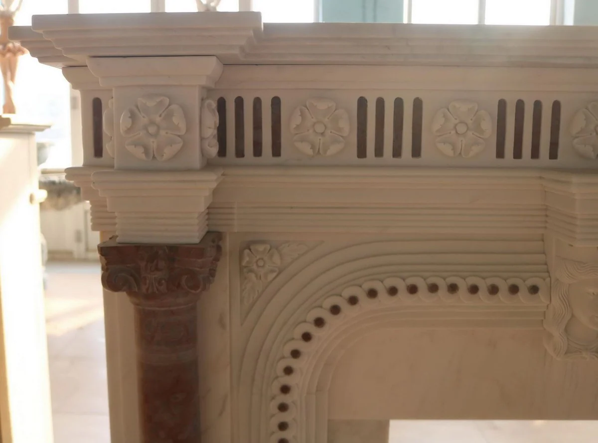 Casa Padrino marco de chimenea de m¨¢rmol barroco de lujo blanco / rojo 151 x A. 120 cm