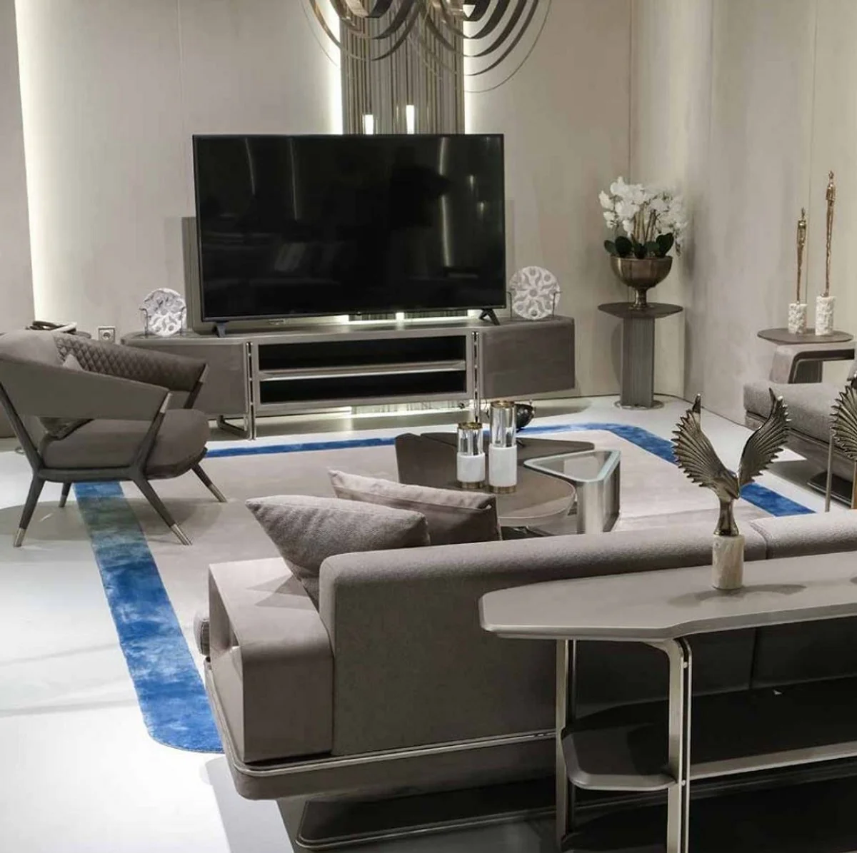 Casa Padrino gabinete de TV de lujo gris / plata 250 x 50 x A. 55 cm - Aparador de madera maciza con 2 puertas - Muebles de sal¨®n - Muebles de lujo - Interiores de lujo