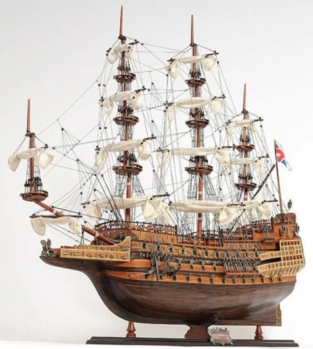 Casa Padrino Buque Insignia Sovereign of the Seas Marrón / Multicolor 88.9 x 29 x H. 94 cm - British Deco Barco Velero de Madera Hecho a Mano