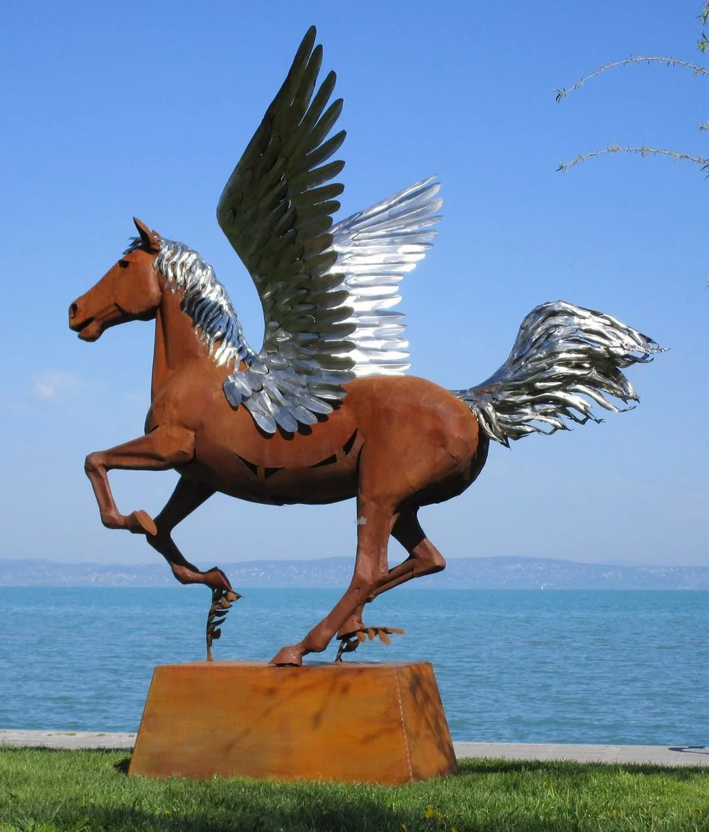 Casa Padrino escultura decorativa de lujo caballo Pegaso con pedestal ¨®xido / plata 288 x 175 x A. 305 cm - Escultura de acero de tama?o natural - Figura decorativa de jard¨ªn enorme