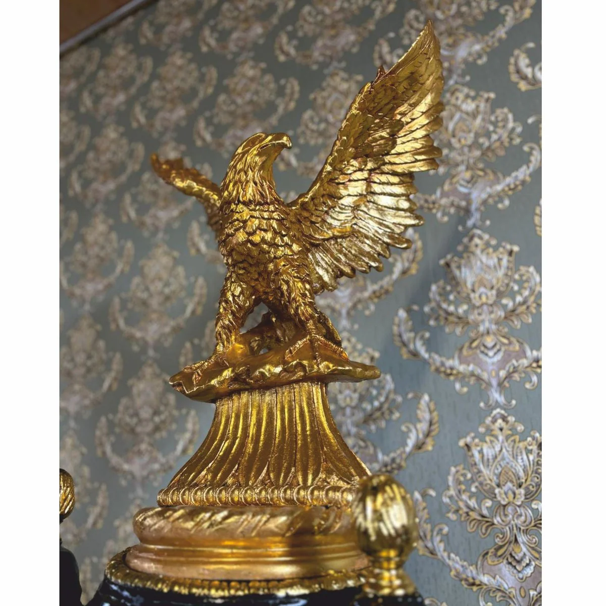 Casa Padrino columna barroco con jarrón y águila negro / oro A. 260 cm - Muebles barrocos