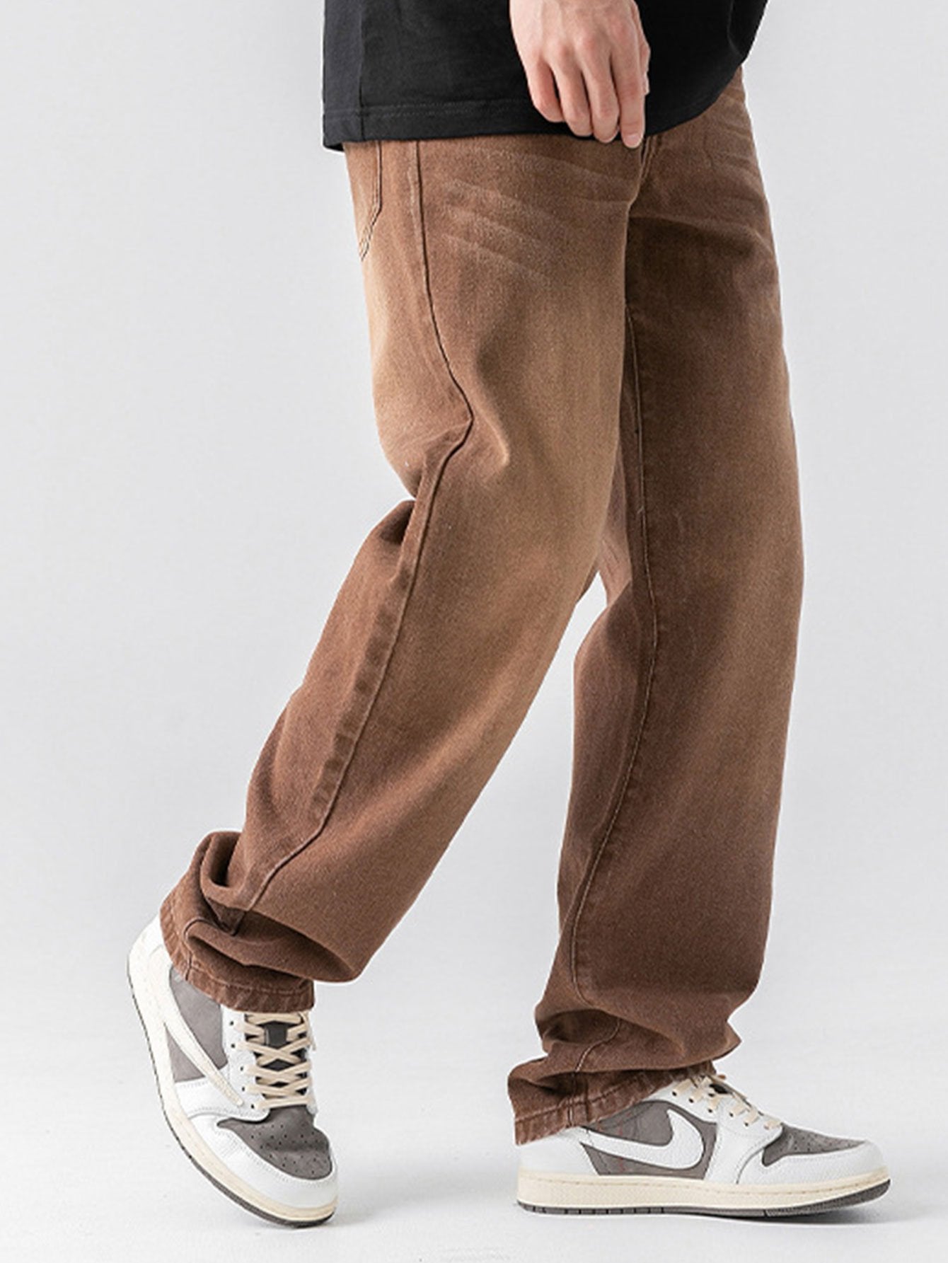 Distressed Wash Straight Leg Jeans