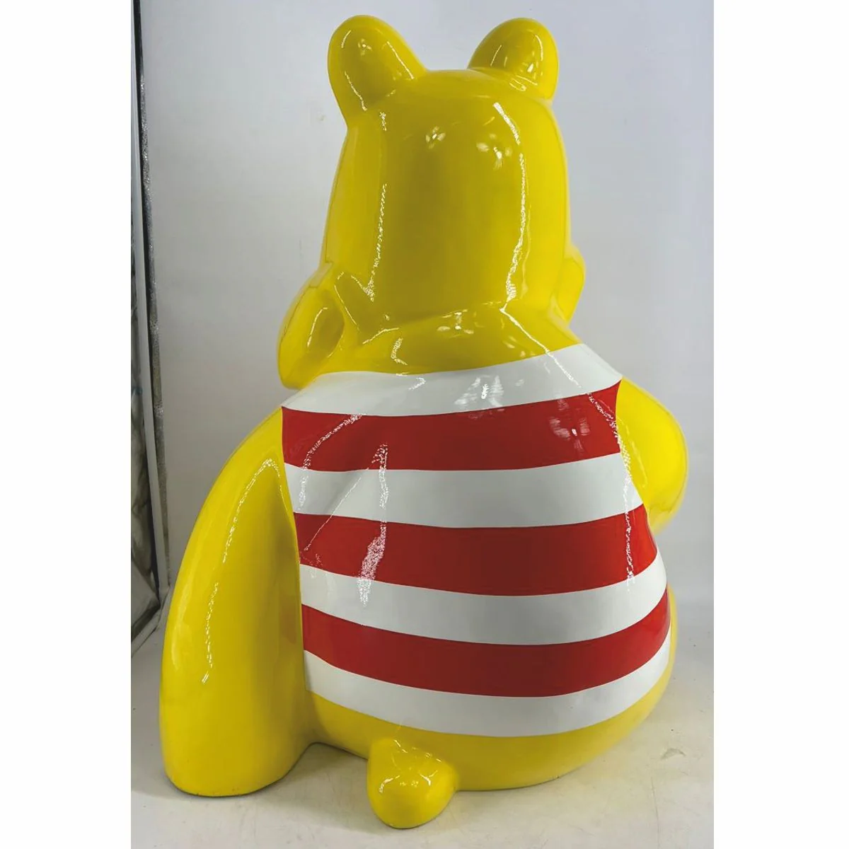 Casa Padrino escultura decorativa XXL hipop¨®tamo amarillo / blanco / rojo A. 100 cm