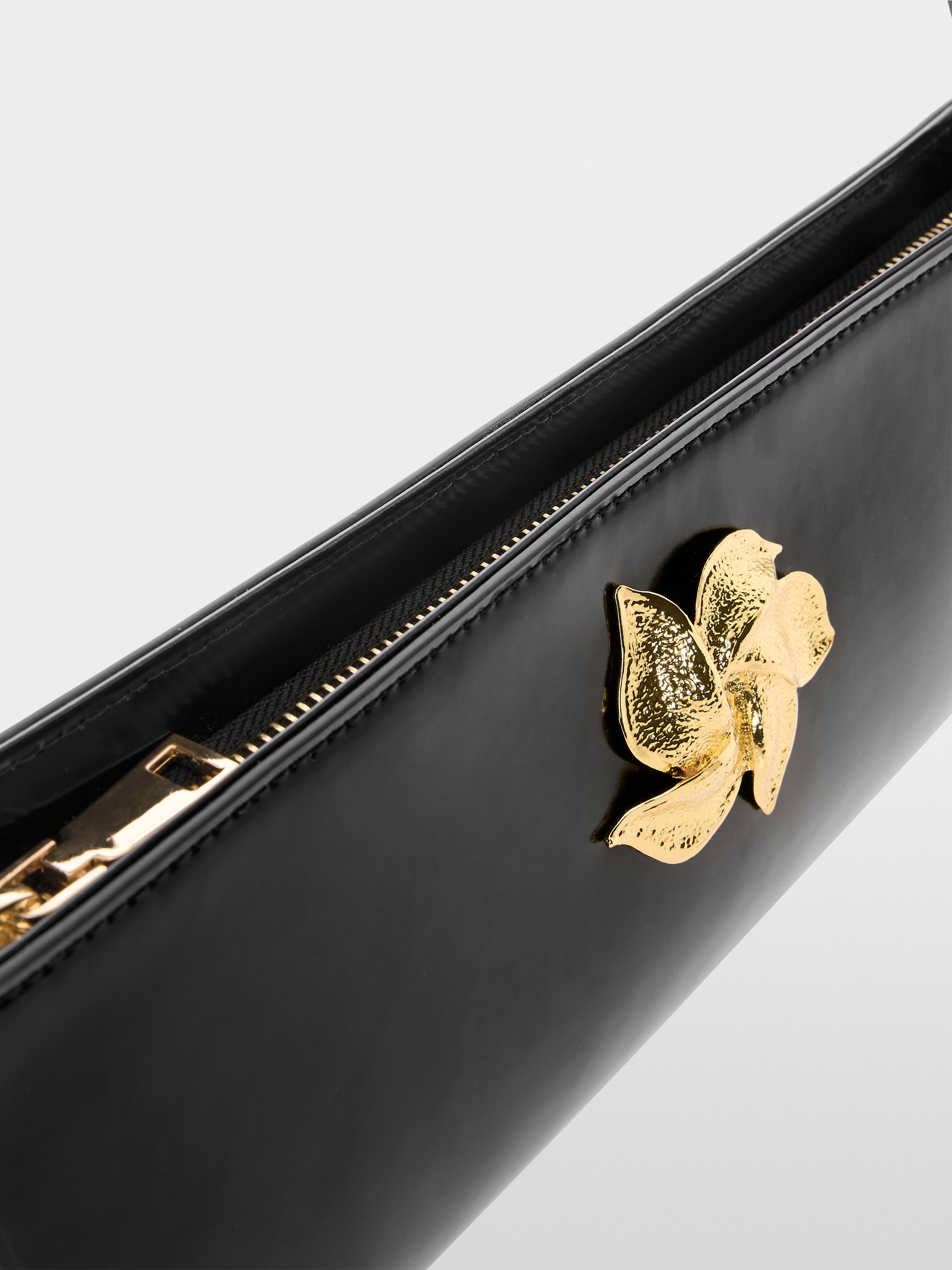 Marc-Cain Elegant shoulder bag