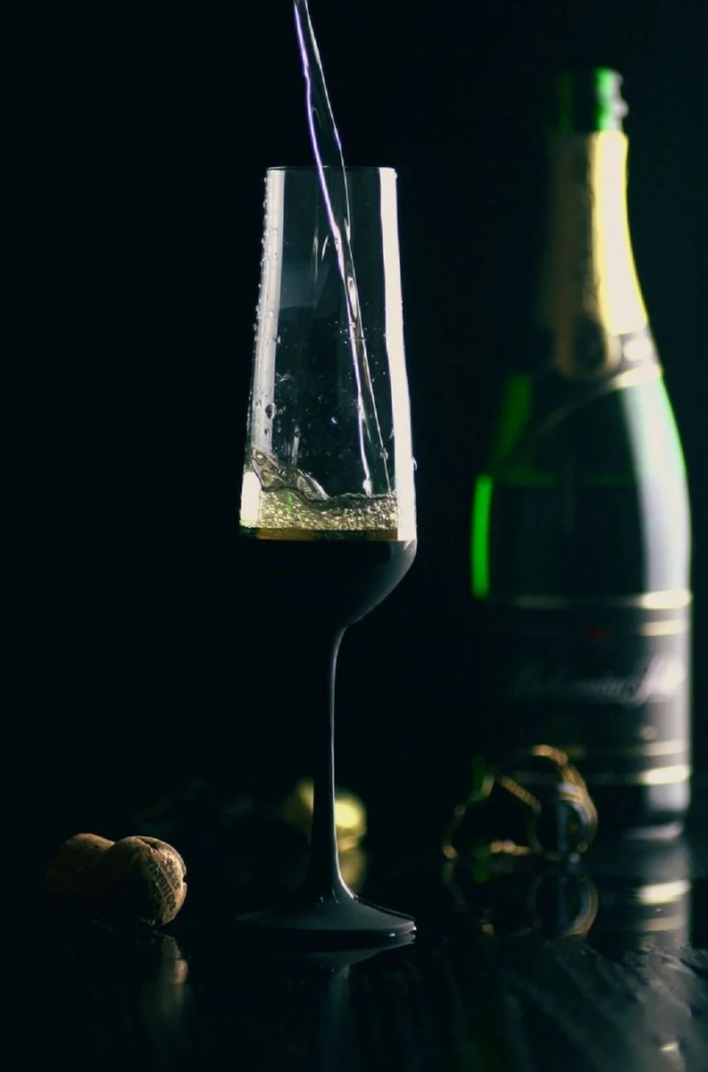 Casa Padrino conjunto de 6 copas de champ¨¢n de lujo negro / oro ? 6,5 x A. 26,5 cm - Copas de champ¨¢n hechas y pintadas a mano - Accesorios para Hoteles y Restaurantes - Calidad de Lujo