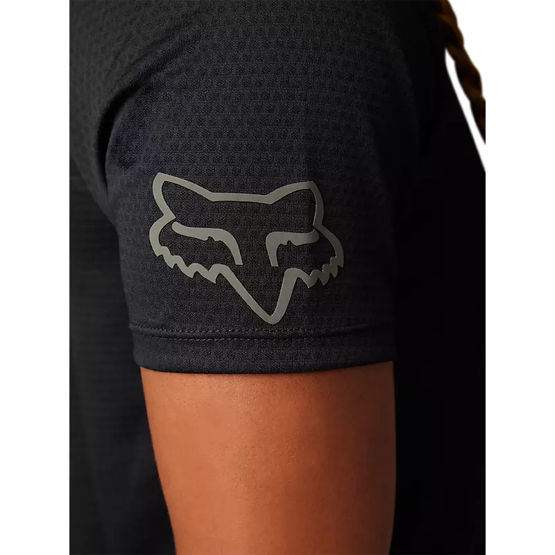 Womens Defend Jersey