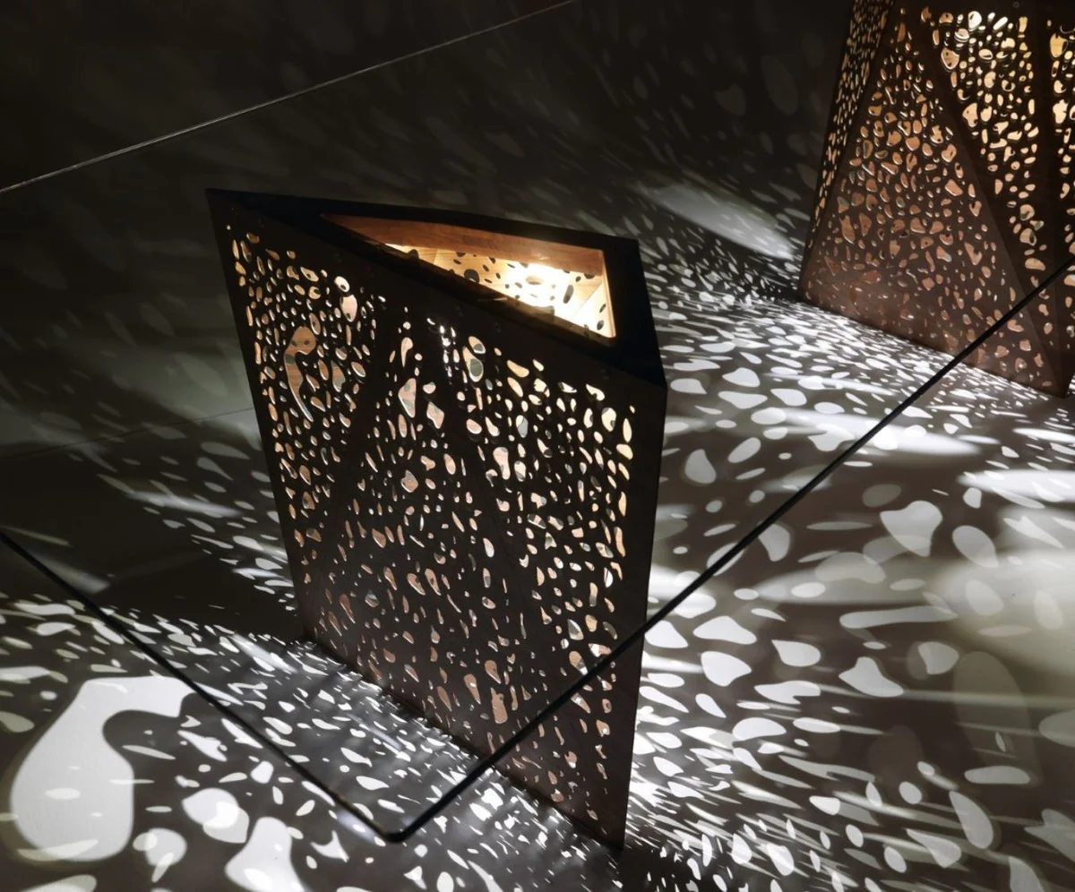 Casa Padrino mesa de comedor de lujo con tapa de vidrio e iluminaci¨®n LED marr¨®n 250 cm - Hecho en Italia