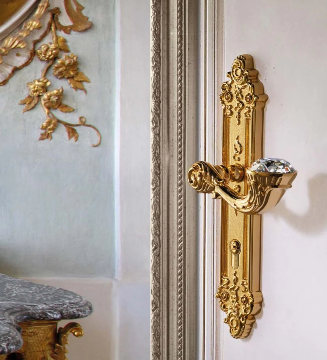 Casa Padrino juego de tirador de la puerta Art Nouveau de lujo con placa y cristales de Swarovski oro 15,5 x H. 33,5 cm - Accesorios del Hotel