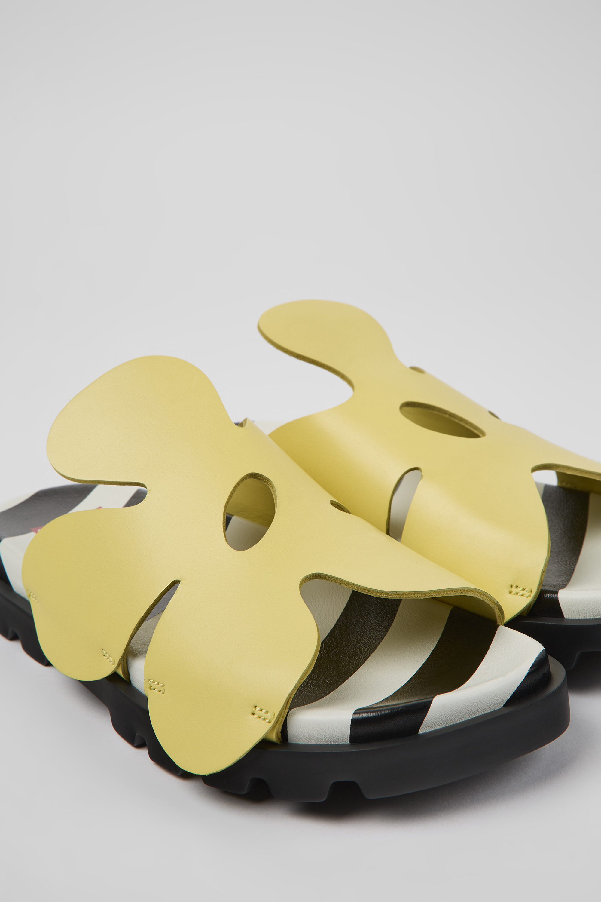 Twins - Yellow leather sandals for women