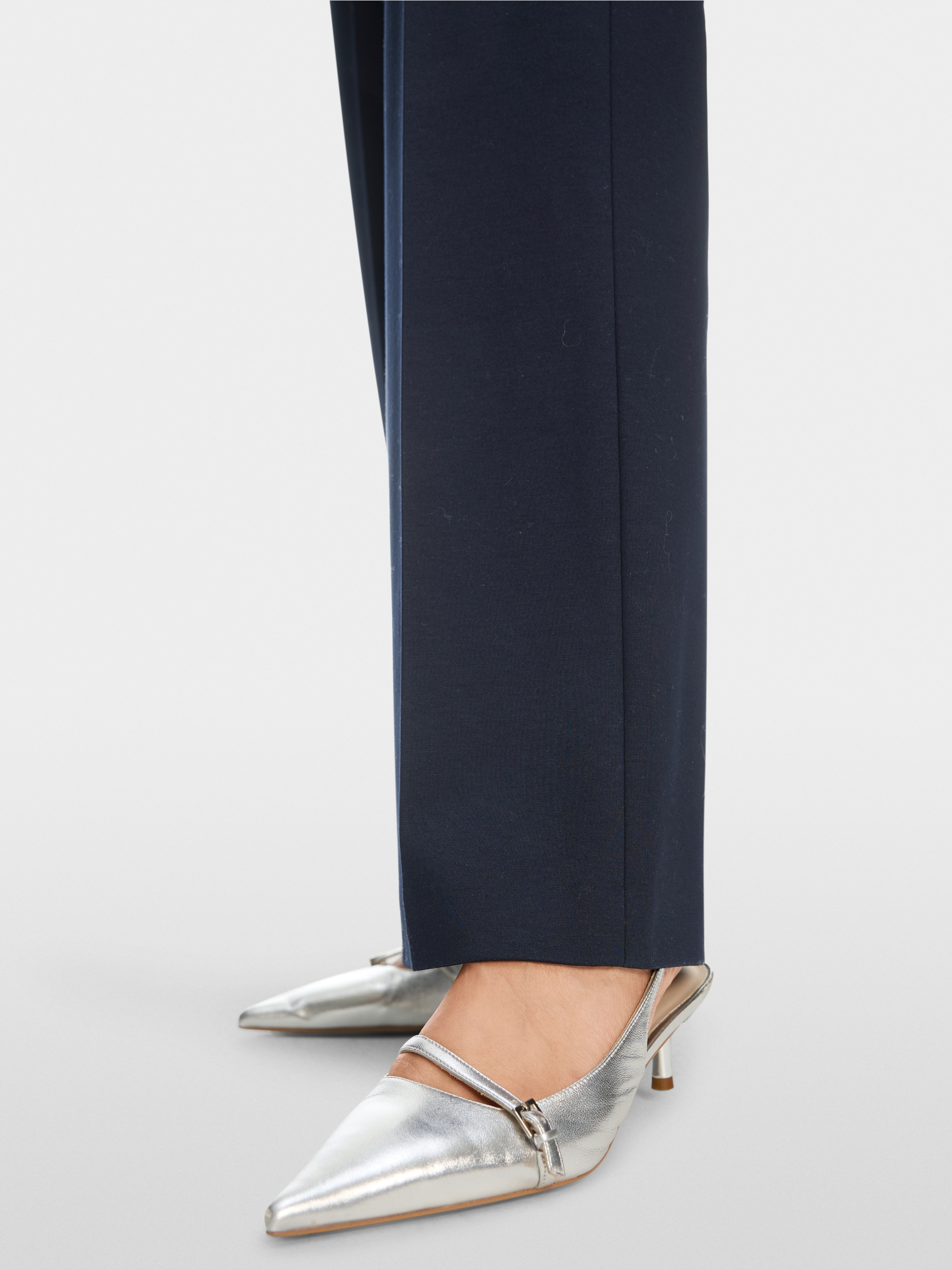 Marc-Cain Puddle pants model WINDER