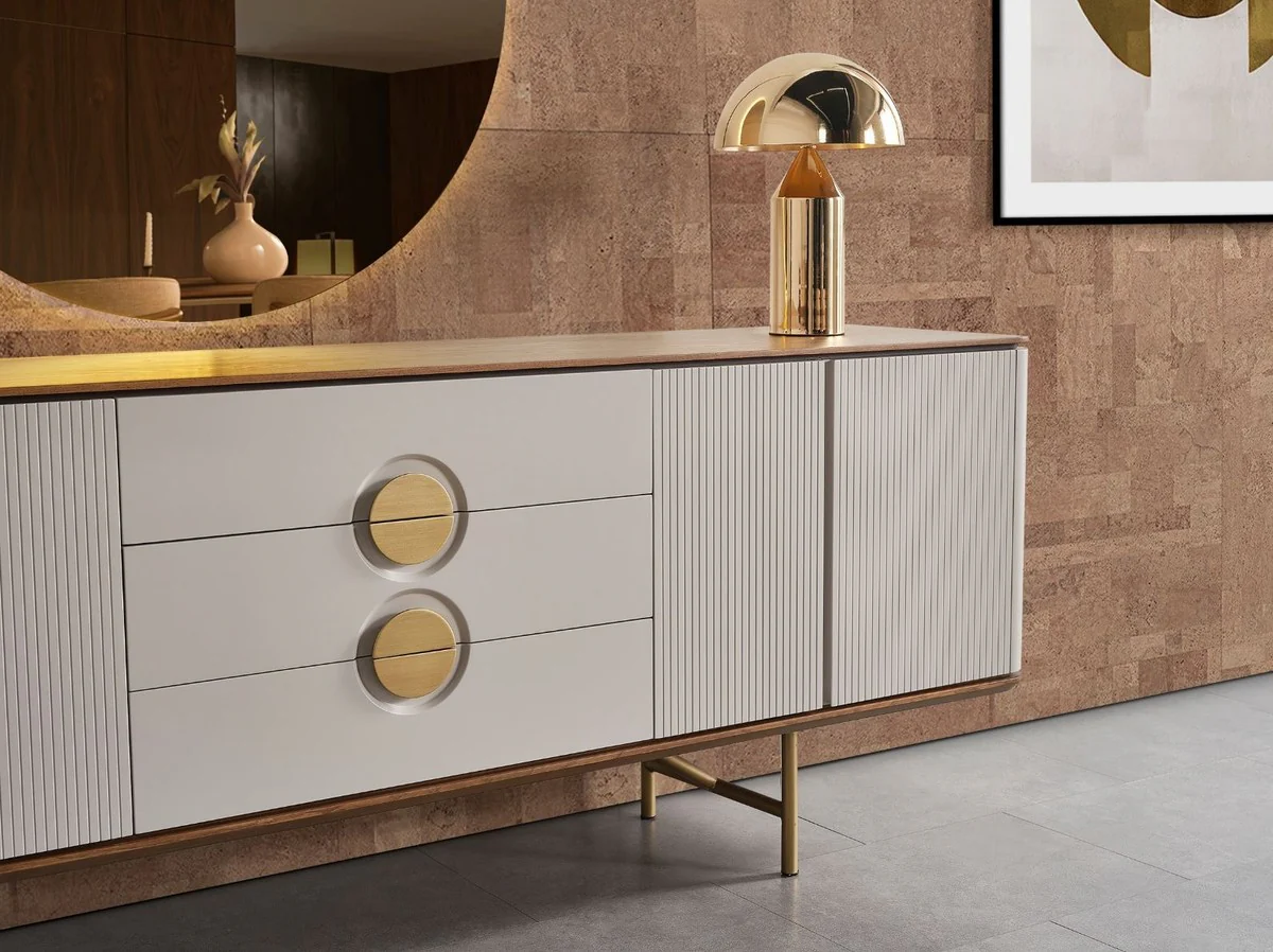 Casa Padrino aparador de lujo gris claro / marrón / latón 220 x 50 x A. 80 cm - Armario de madera maciza con 4 puertas y 3 cajones - Muebles de madera maciza - Muebles de lujo - Interiores de lujo