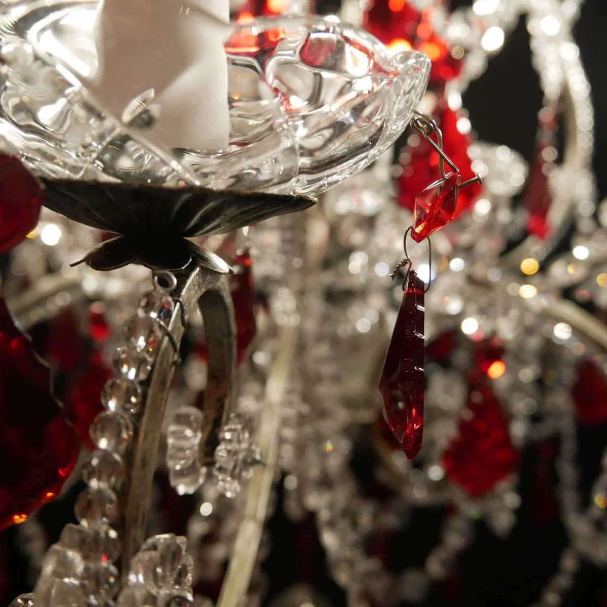 Casa Padrino Araña de Luces de Cristal Barroco de Lujo Plata / Rojo Ø 60 x A. 65 cm - Lámpara de Araña de Hotel y Restaurante - Noble y Magnífico - Calidad de Lujo - Hecho en Italia