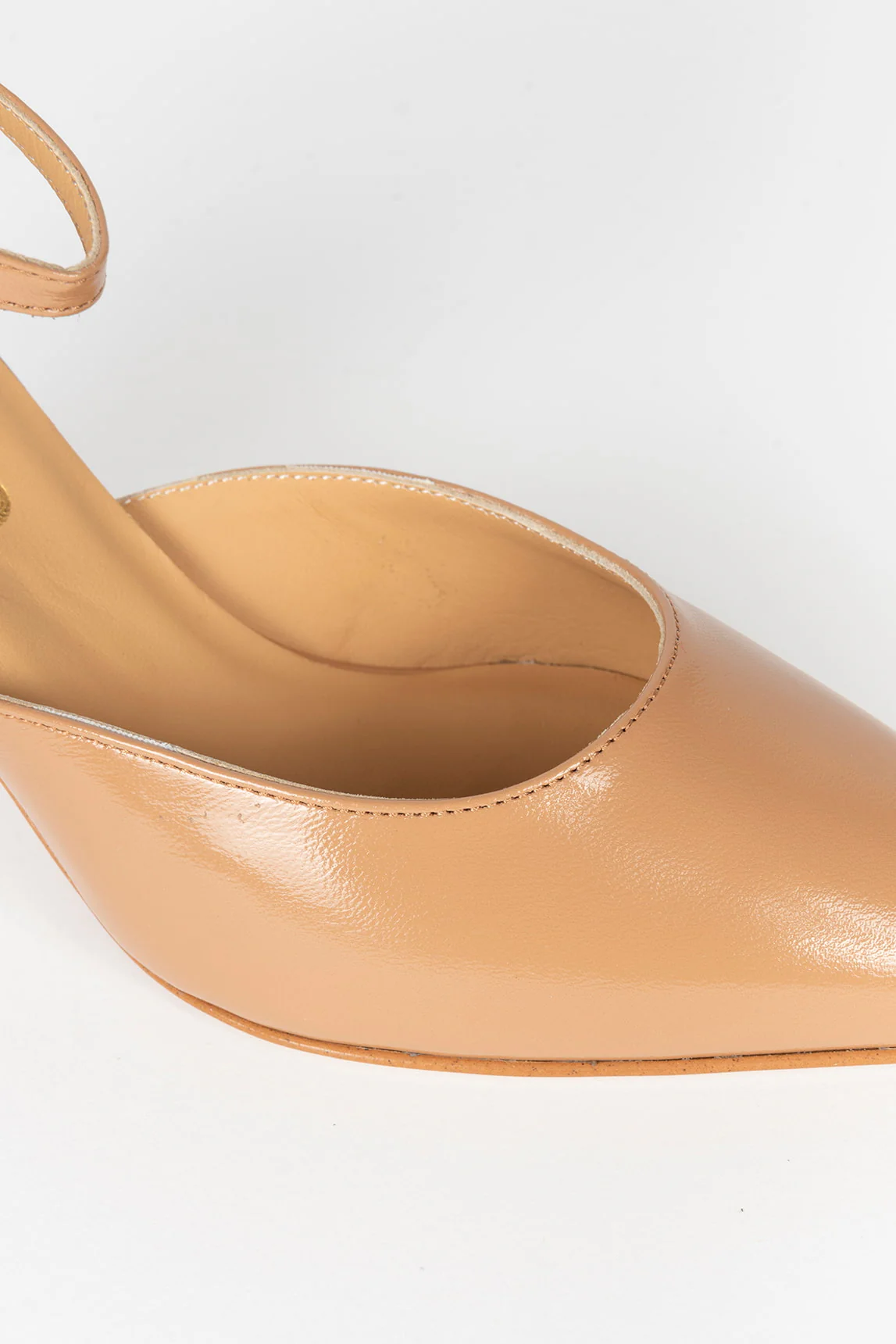 Rivera-spain Salón Alison camel