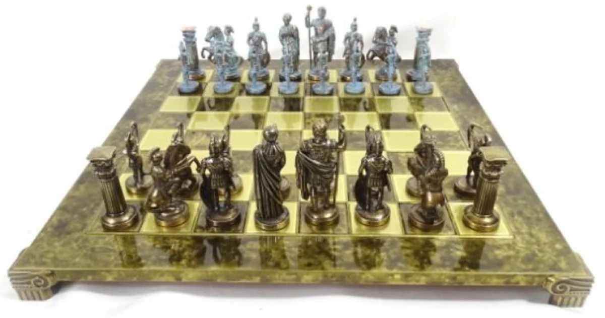 Casa Padrino conjunto de ajedrez de lujo 44 x 44 cm - Conjunto de ajedrez romano - Tablero de ajedrez de lat¨®n hecho a mano con piezas de ajedrez de lat¨®n - Accesorios decorativos de lujo