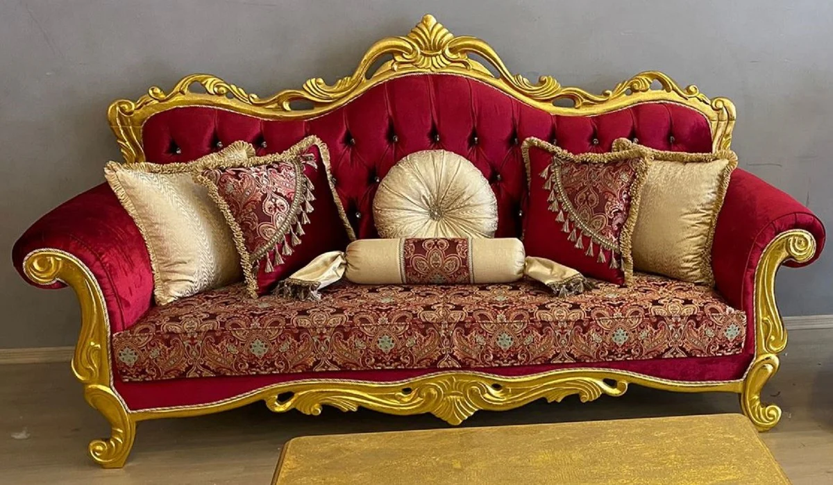 Casa Padrino sof¨¢ barroco de lujo rojo burdeos / multicolor / oro - Magn¨ªfico sof¨¢ de sal¨®n con patr¨®n elegante y pedrer¨ªa - Muebles de sal¨®n estilo barroco - Muebles barrocos - Noble y Magn¨ªfico