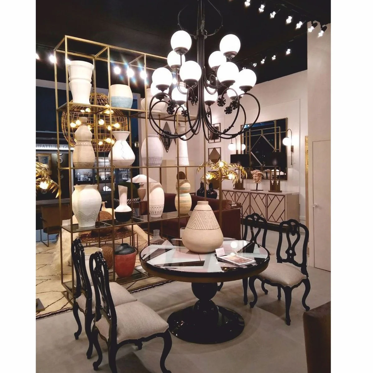 Casa Padrino l¨¢mpara de ara?a barroco de lujo de hierro forjado negro / blanco ? 110 x A. 155 cm