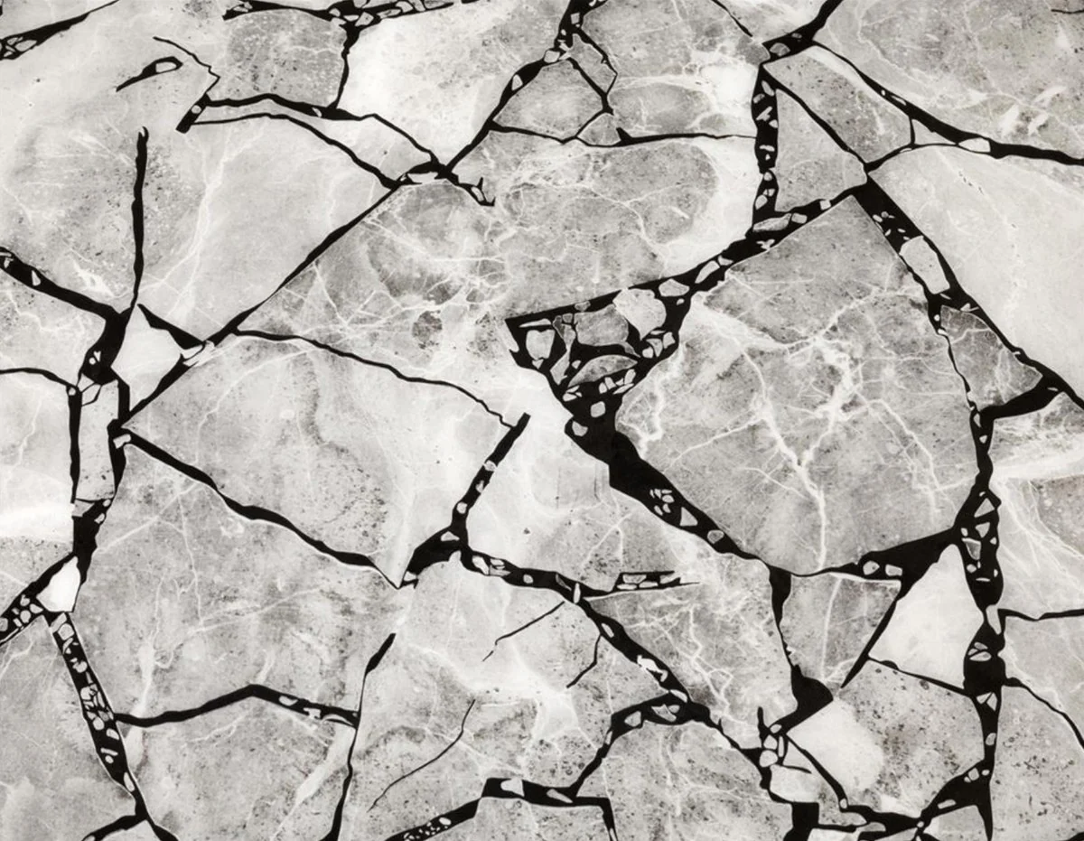 Casa Padrino mesa de centro de lujo de acero inoxidable con la parte superior de m¨¢rmol de arte lat¨®n / negro brillante / gris 65 x 65 x H. 50 cm - Muebles de sal¨®n de dise?o