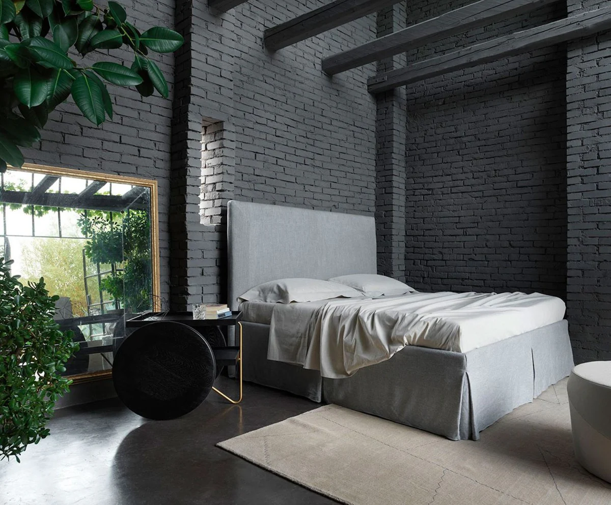 Casa Padrino Mesa Auxiliar de Lujo con Ruedas Negro / Oro - Hecho en Italia