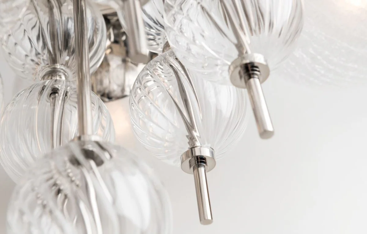 Casa Padrino araña de luces de lujo plata Ø 85 x A. 82,5 cm - Araña de Luces de Metal Moderna con Bolas de Cristal Corrugado en Espiral y Pantallas de Cristal Esféricas