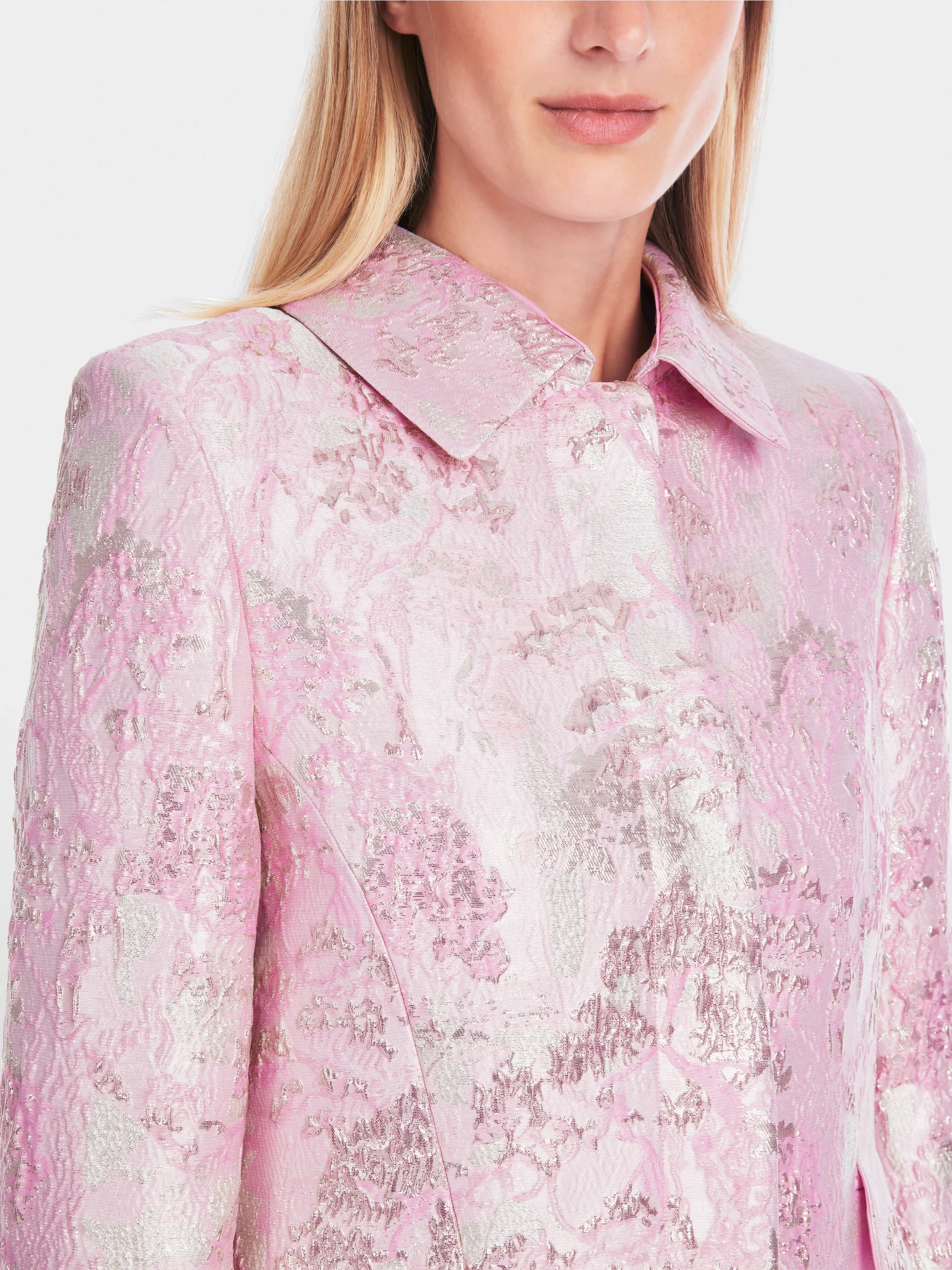 Marc-Cain Short and fitted brocade coat