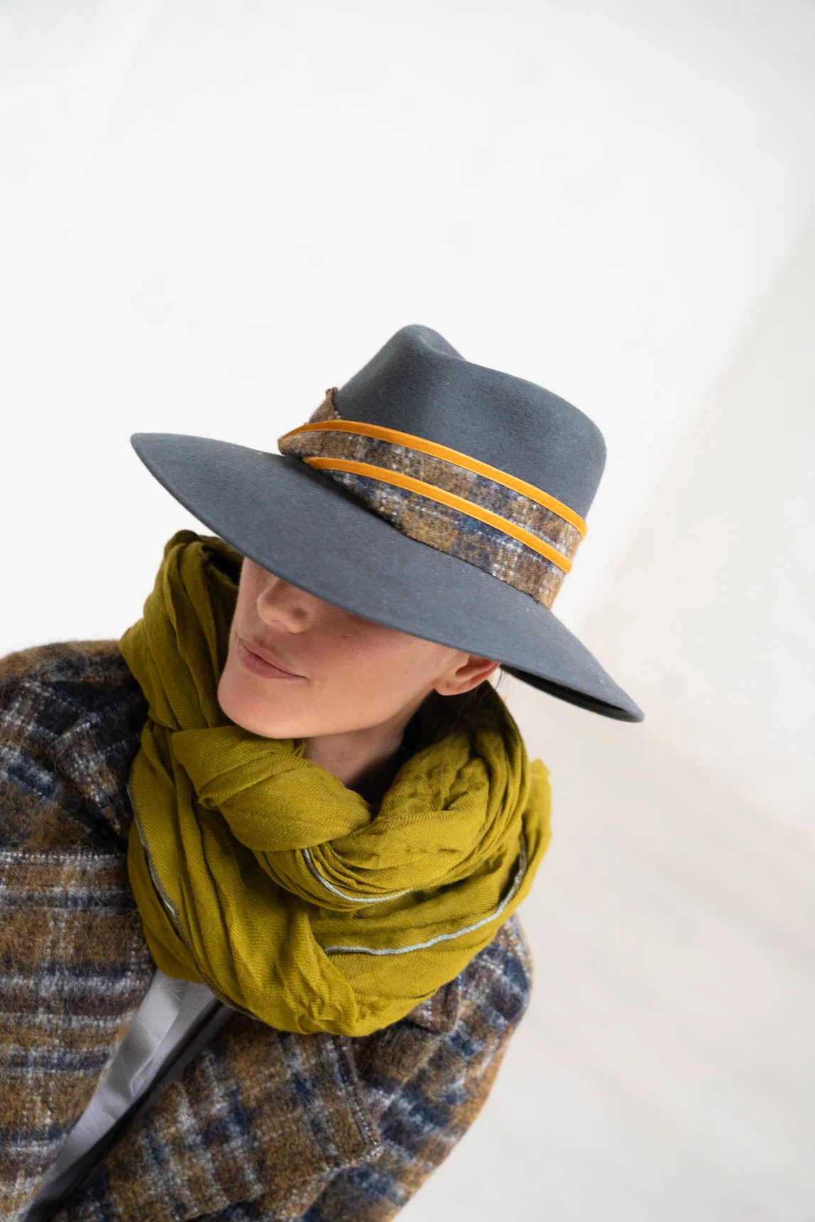 Rivera-spain Sombrero Gelgo mostaza | Rivera x Alexia Álvarez de Toledo