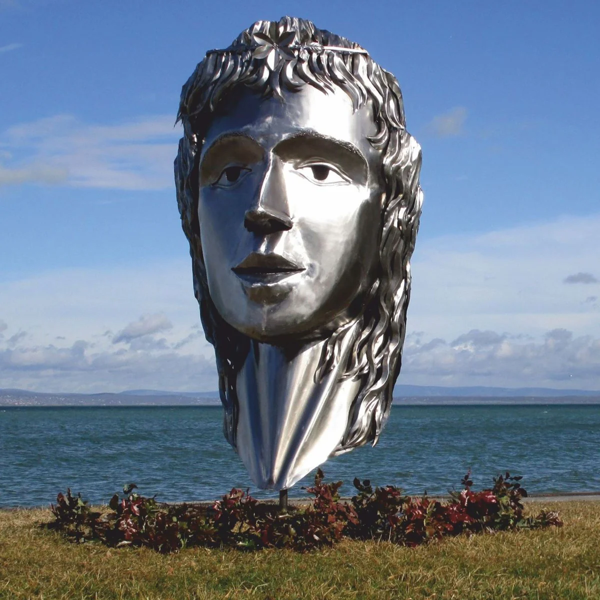 Casa Padrino escultura decorativa de jard¨ªn de acero inoxidable XXL cabeza de mujer plata A. 215 cm