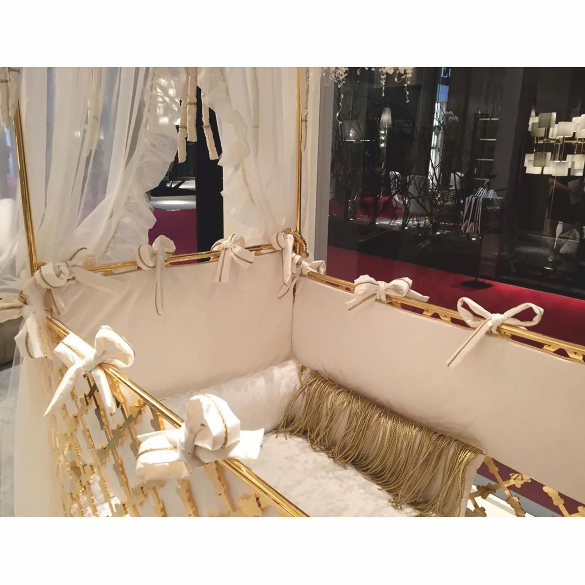 Casa Padrino cama de beb¨¦ barroco de lujo con corona oro 150 x 80 x A. 245 cm - Hecho en Italia