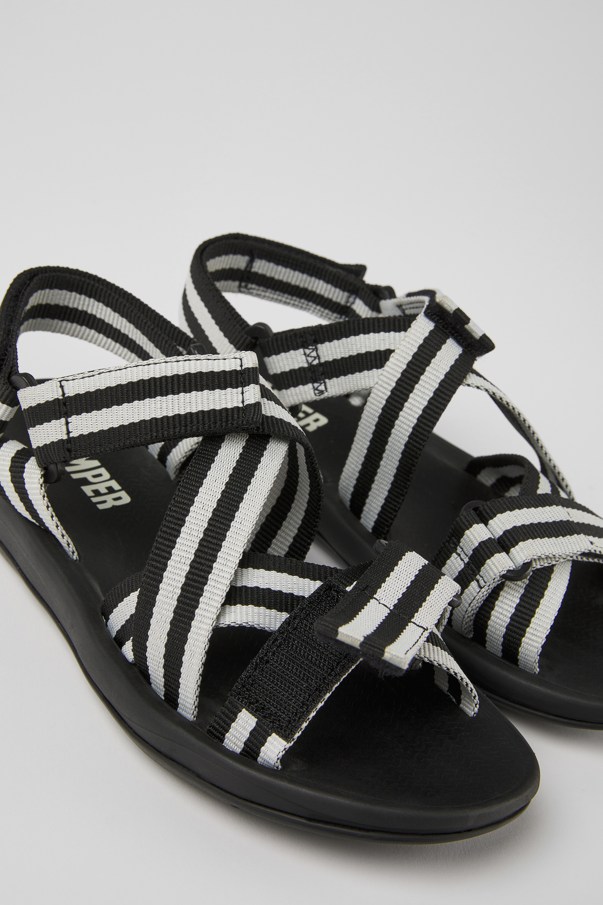 Match - Black and white textile sandals for women