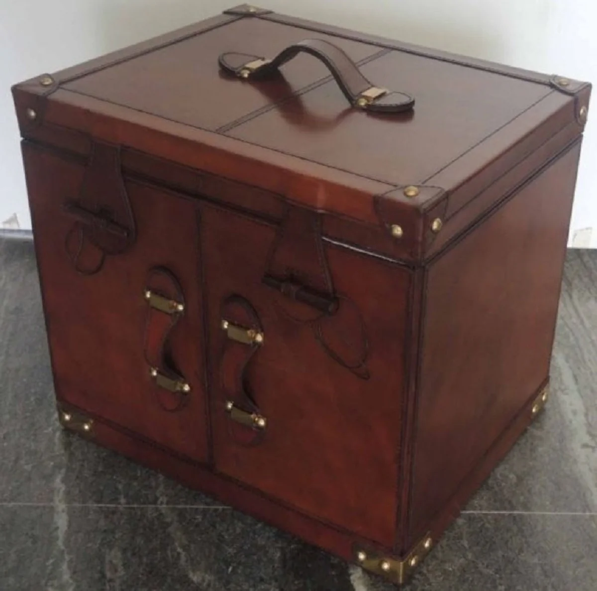 Casa Padrino mini bar / barra de la maleta de cuero genuino de lujo con accesorios co?ac marr¨®n 41 x 32,5 x H. 37 cm - Calidad de Lujo