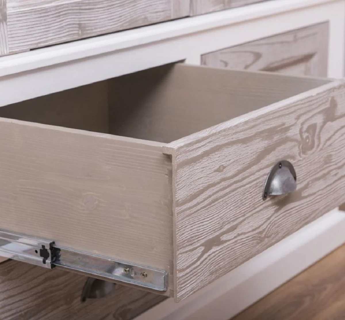 Casa Padrino armario de dormitorio de estilo campestre blanco / natural 232 x 59 x A. 197 cm - Armario de madera maciza con 6 puertas y 4 cajones - Muebles de dormitorio estilo campestre